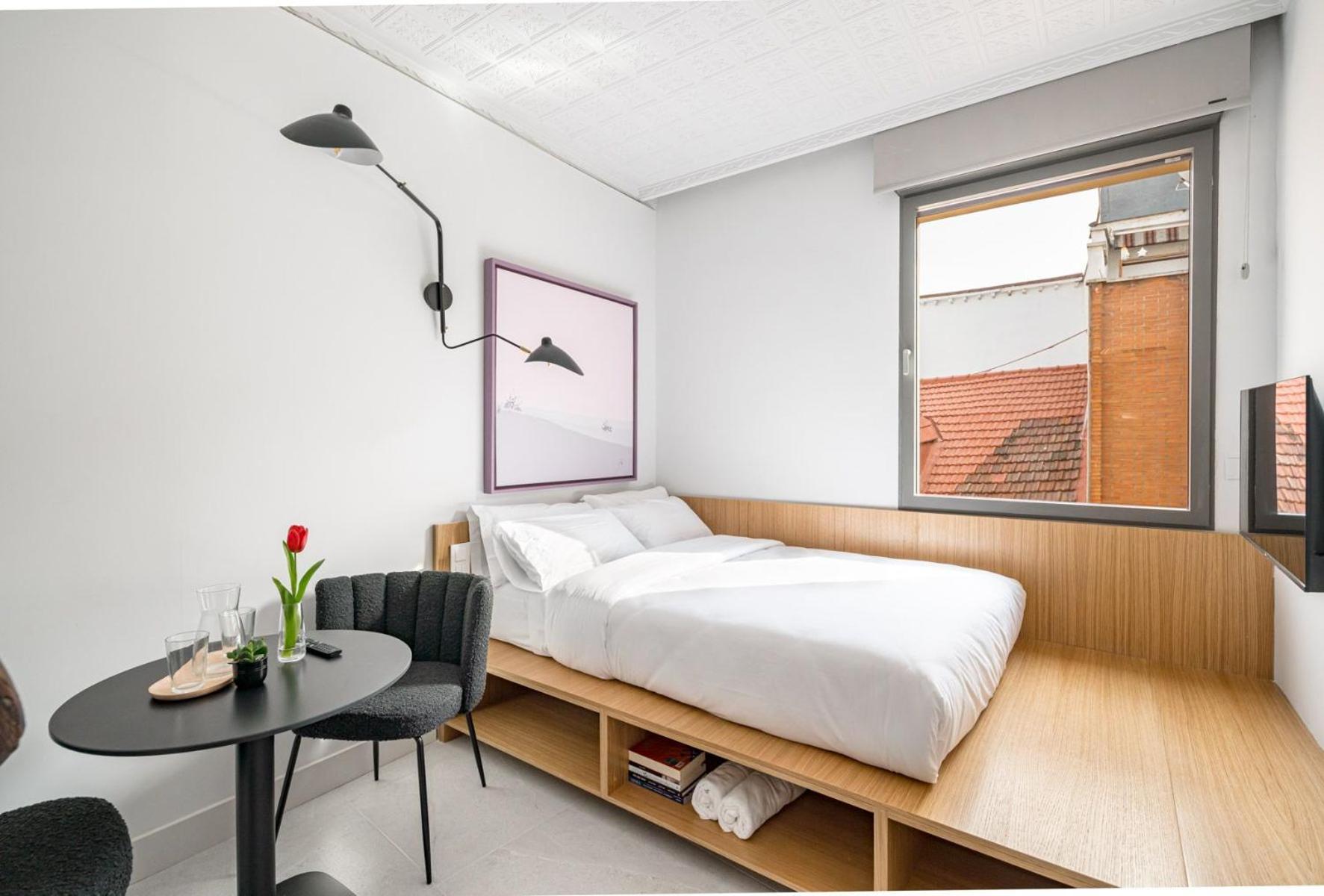 Centric Creative Rooms Мадрид Экстерьер фото