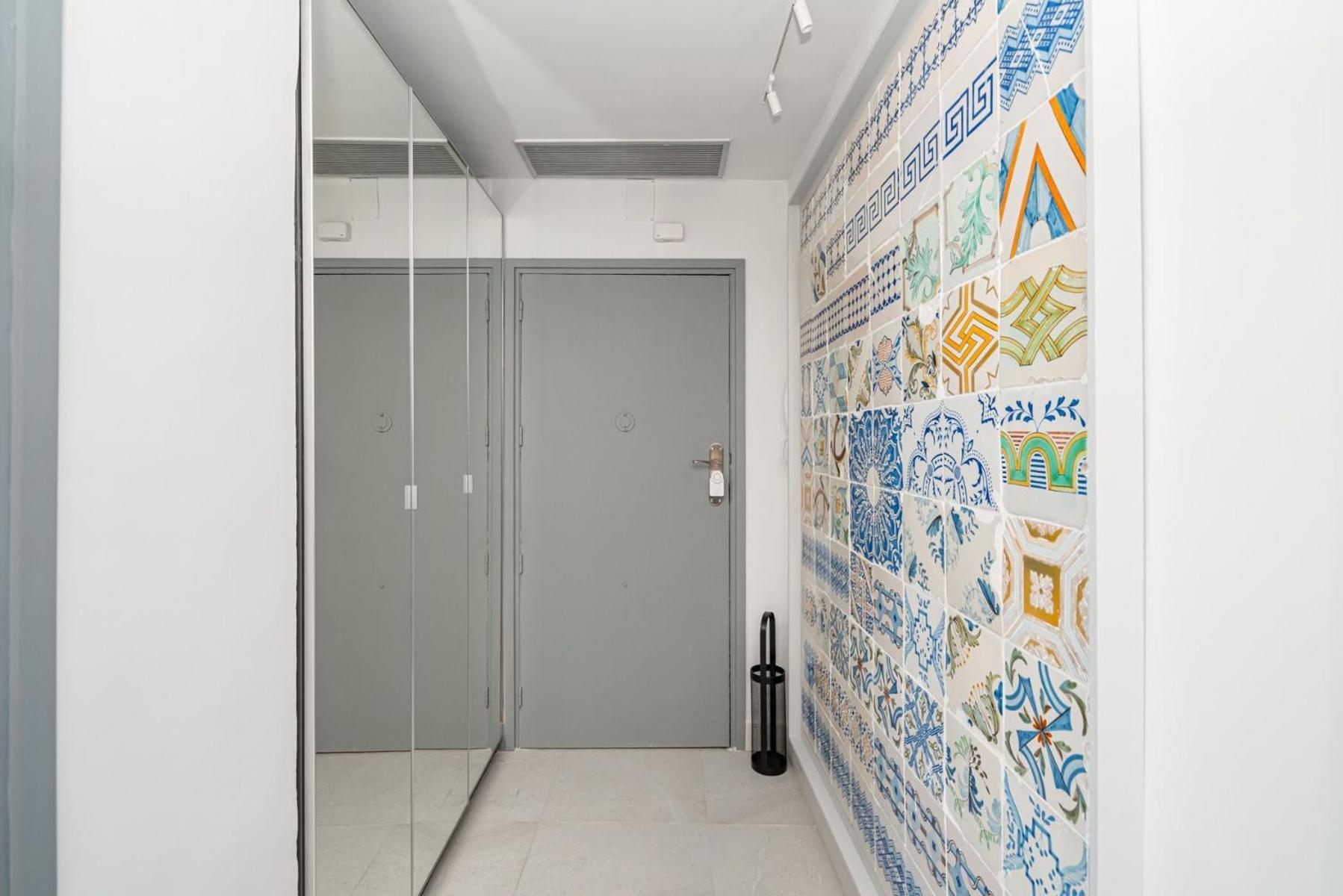 Centric Creative Rooms Мадрид Экстерьер фото