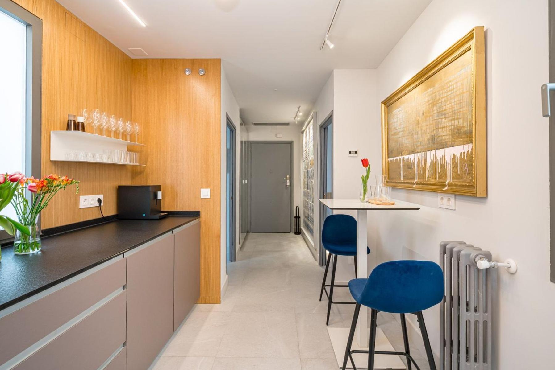 Centric Creative Rooms Мадрид Экстерьер фото