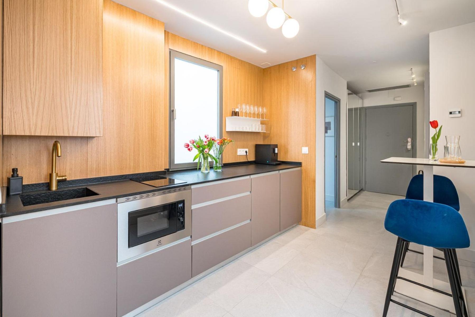 Centric Creative Rooms Мадрид Экстерьер фото